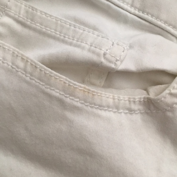 Guess white shorts - Picture 6 of 6